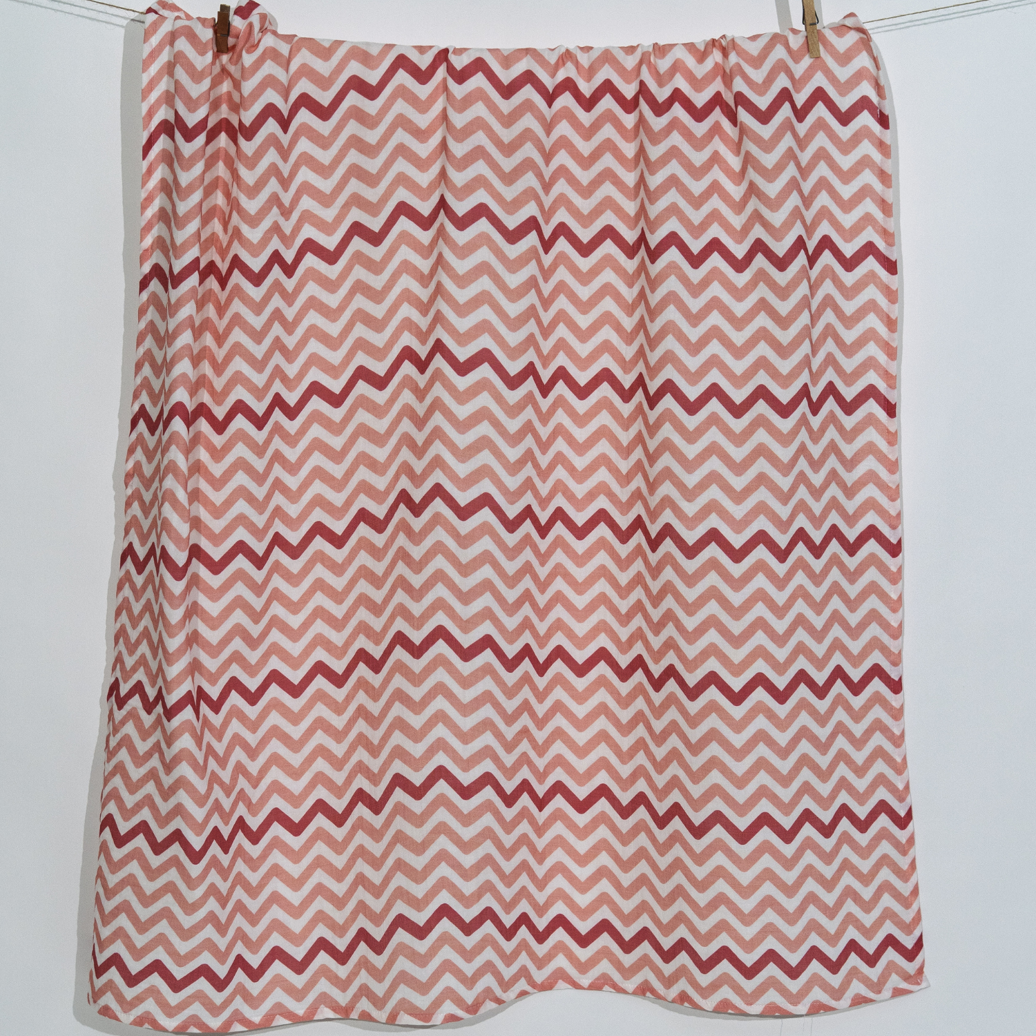 Big Flower Pink Zigzag Müslin Bebek Örtüsü - 70x70cm