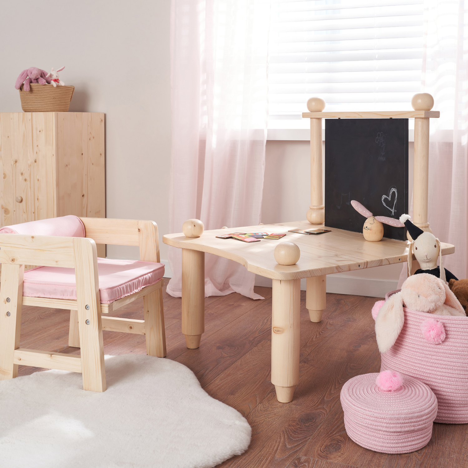 Karatahtalı Oyun Masası